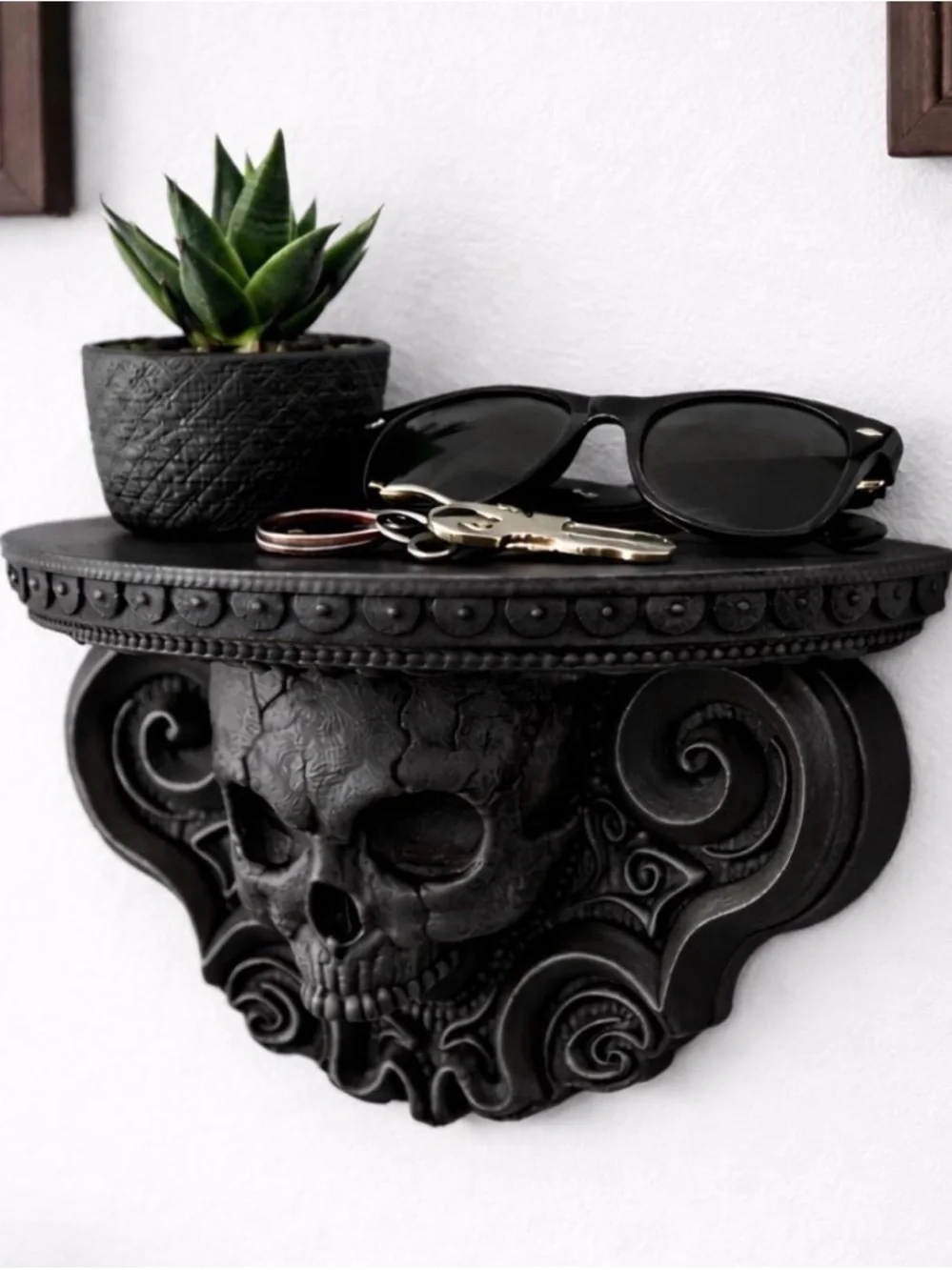 Decorative Skull Wall Shelf
